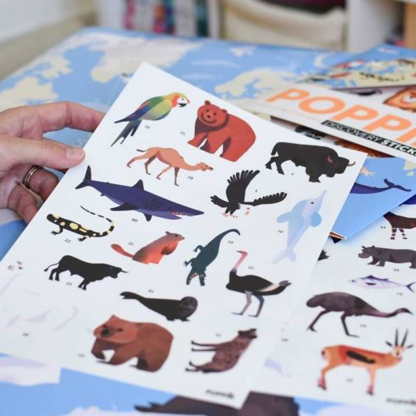 Poppik - Discovery Large Poster & Sticker Set - World Animals