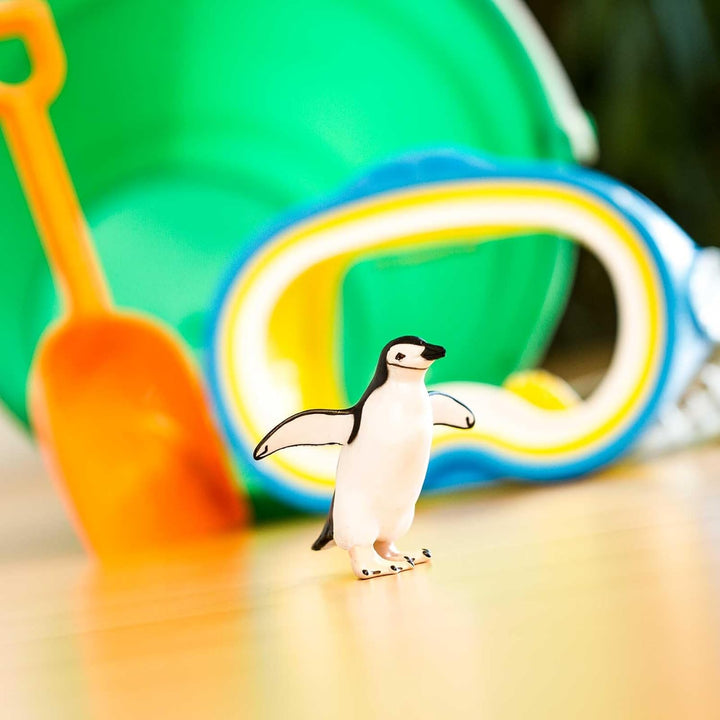 Safari - Chinstrap Penguin
