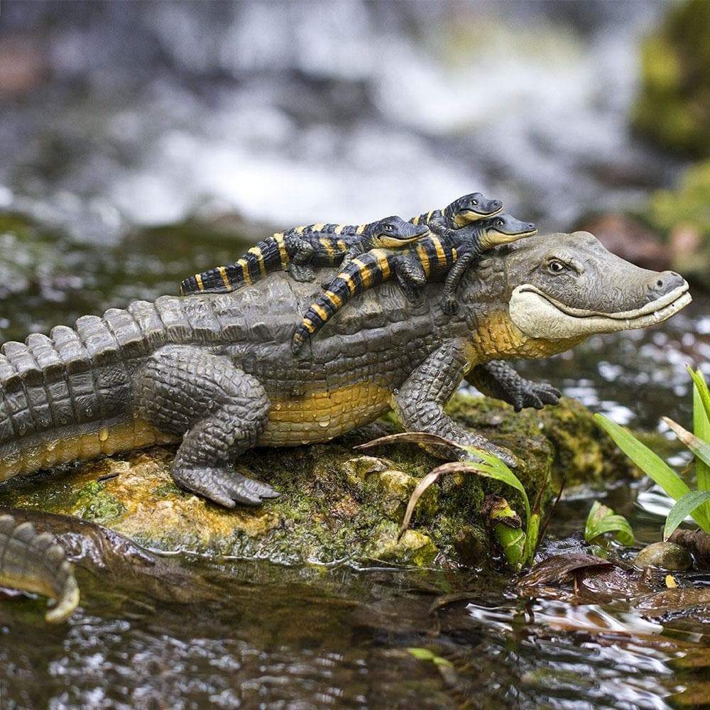 Safari - Alligator with Babies (Jumbo)