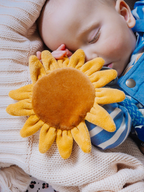 Tikiri - Baby - Sun Flower Scrunchie Toy