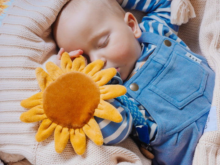 Tikiri - Baby - Sun Flower Scrunchie Toy