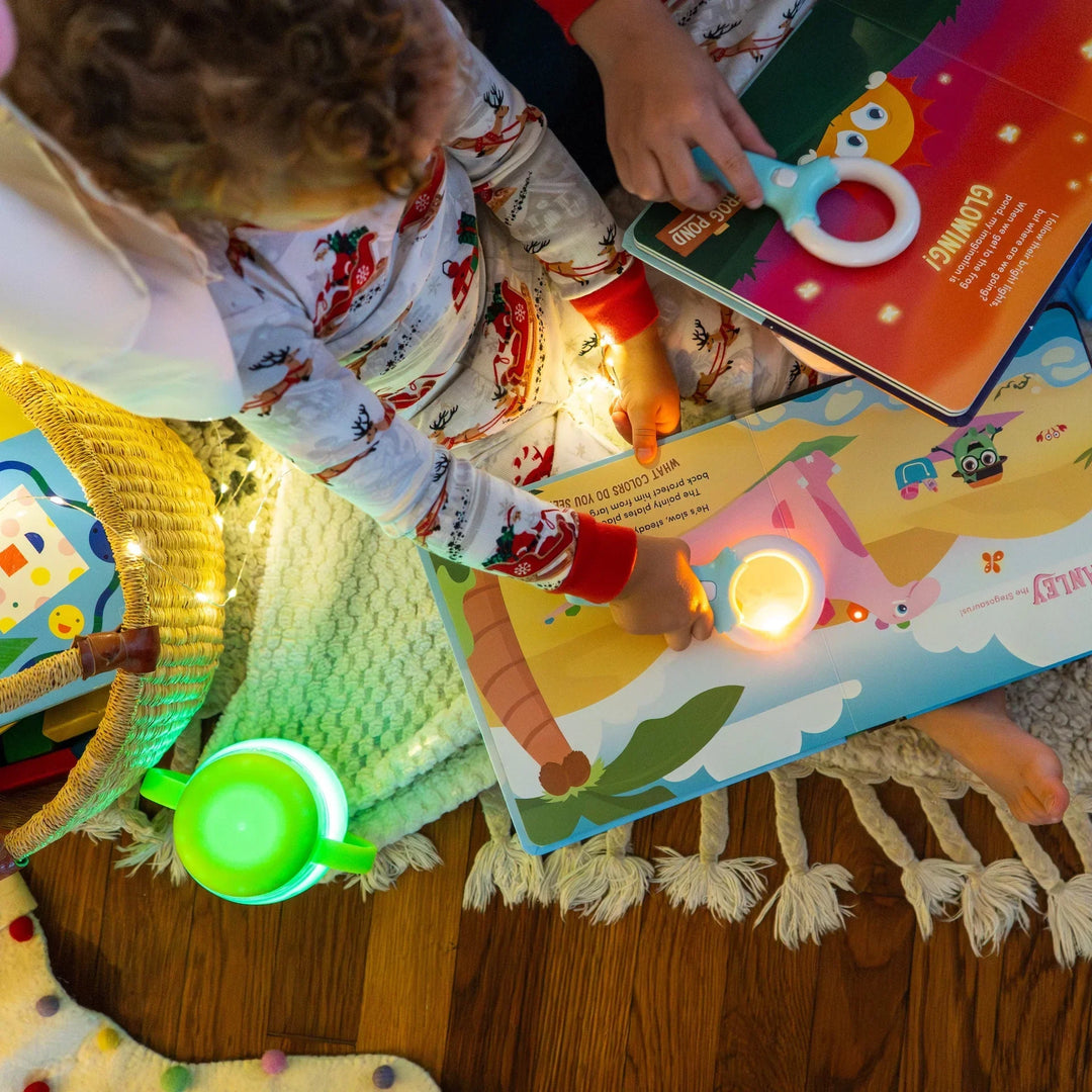 Light-Up Library™ - Pippa's Prehistoric Pals Storybook