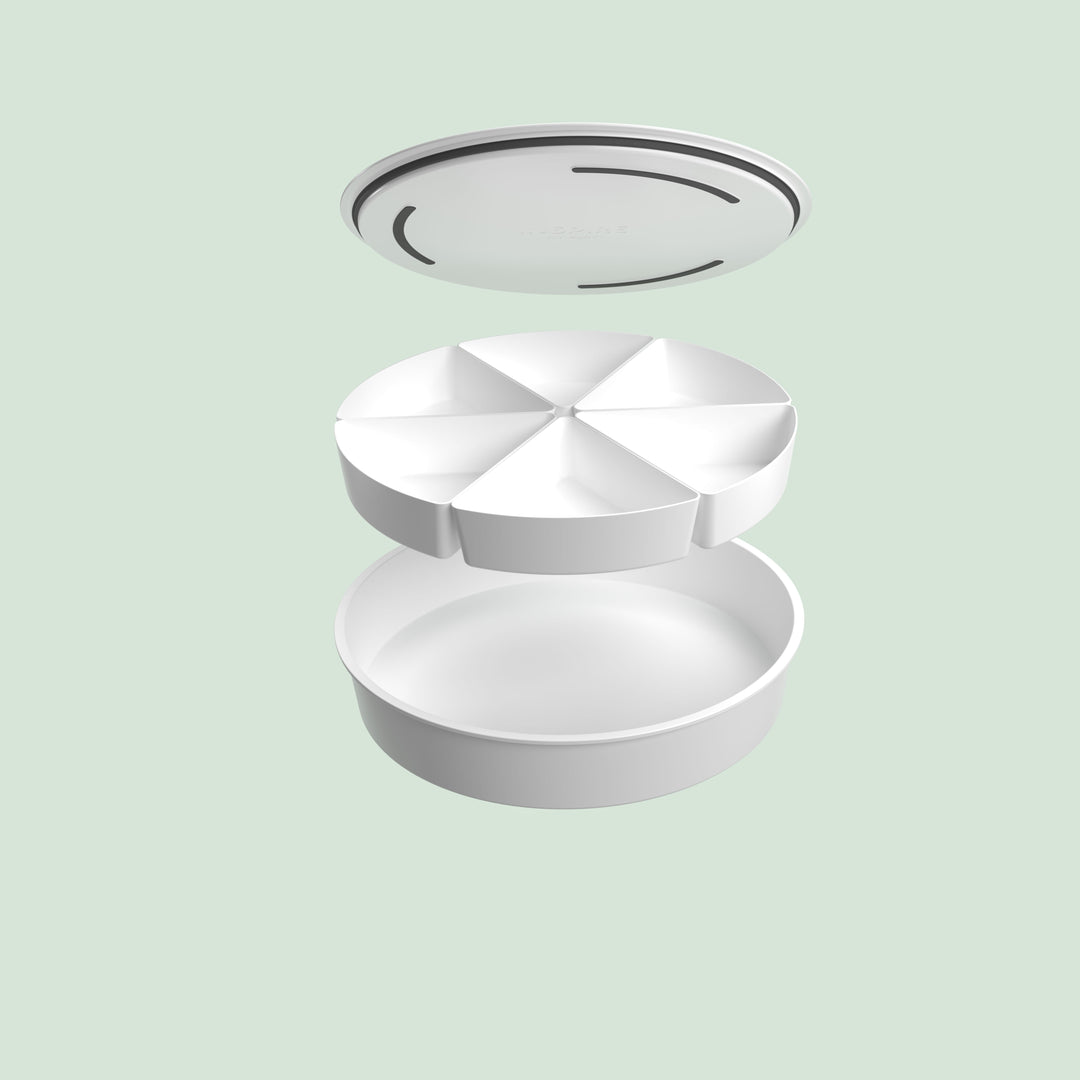 The PlayTRAY™ with Lid & Removable Compartments